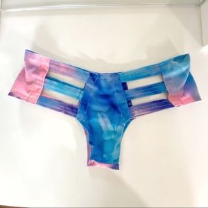 Cutout rave bottoms